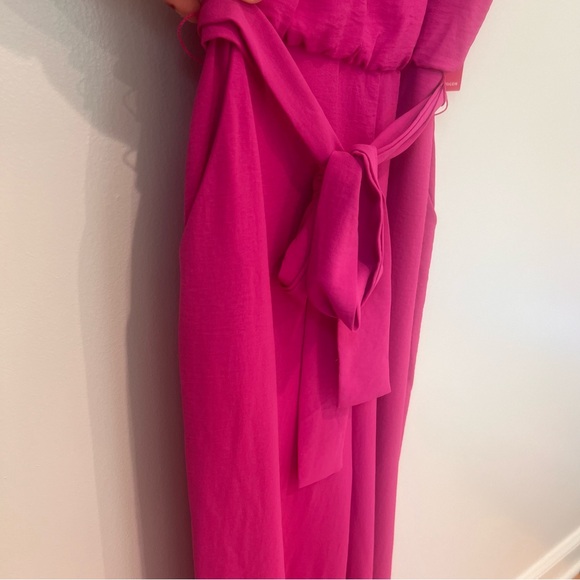 Vince Camuto NWT Sleeveless Ruffled High-Neck Jumpsuit in Pink Fuscia Belted, 8 - Picture 4 of 16